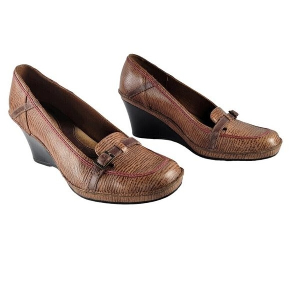 Womens 7 M Clarks Artisan Wedge Heel Loafer Brown Leather 73034 Buckle Strap